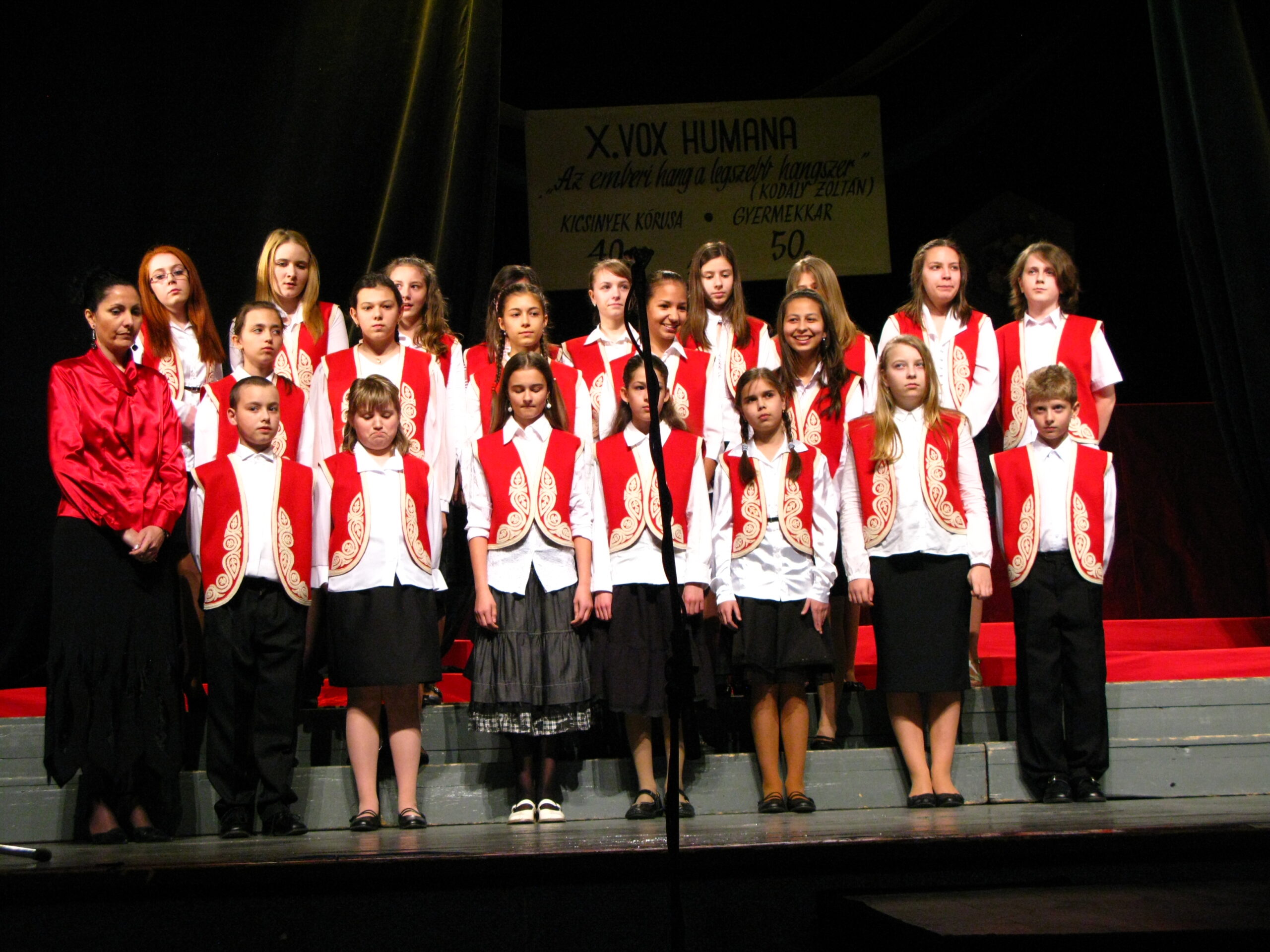 komarom_jokai_vmk_gyermekkar