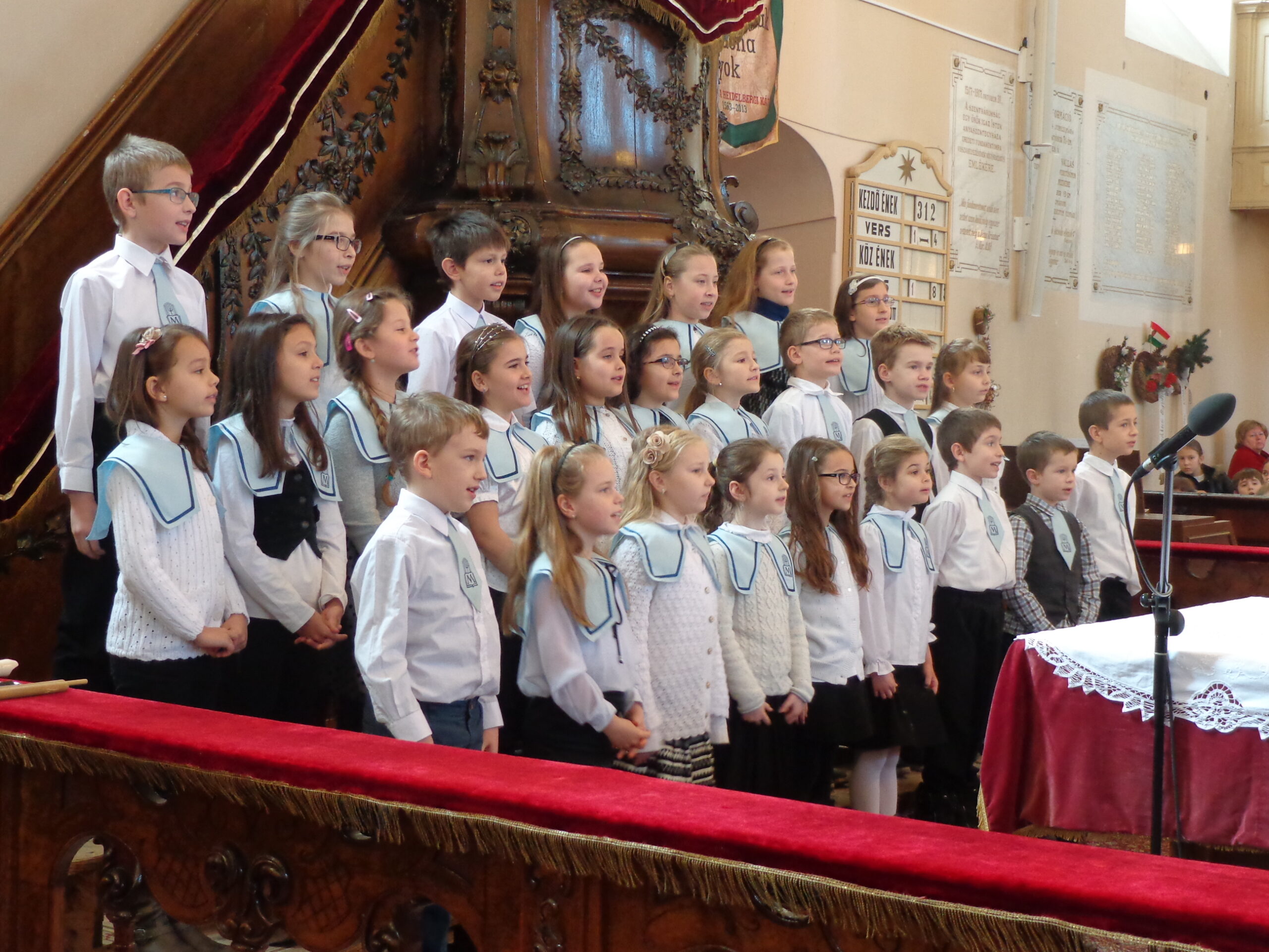 KN_marianum_kicsik_korusa