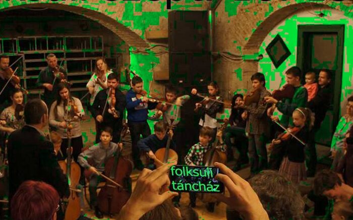 folksuli-komarom-2016-1