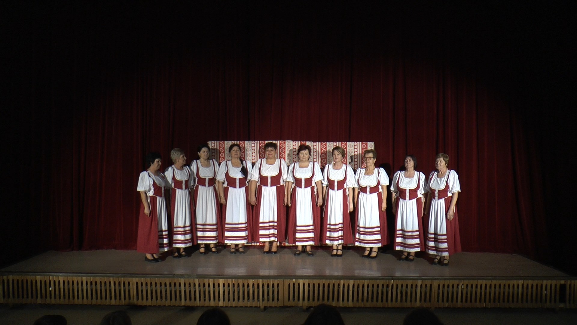 Bíbor 2019 – Harmónia Női Éneklőcsoport, Vízkelet