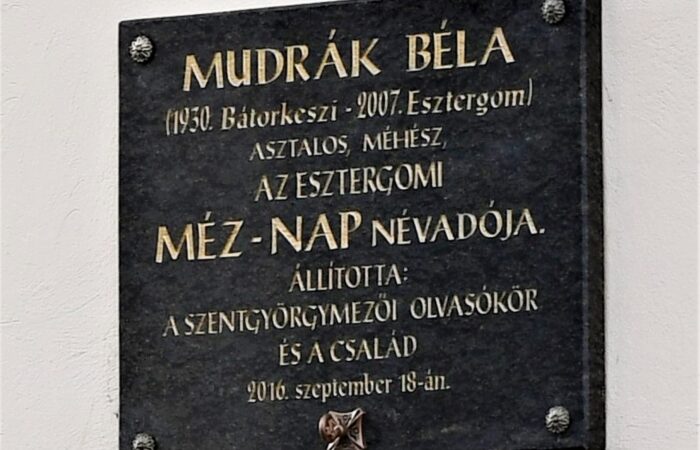 Batorkeszi_Mudrak-bela-mezes_emlektabla (3)